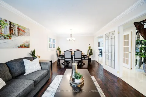 1572 Nipissing Crt, Pickering, ON L1V 6T9