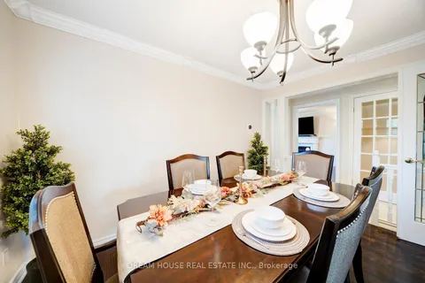 1572 Nipissing Crt, Pickering, ON L1V 6T9