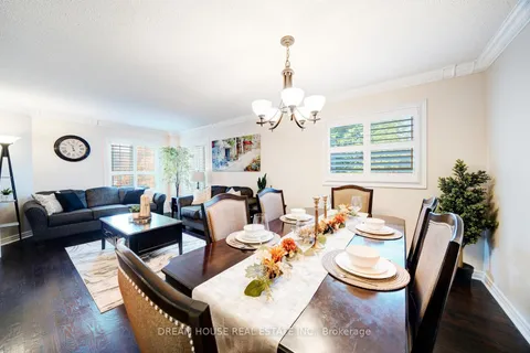 1572 Nipissing Crt, Pickering, ON L1V 6T9