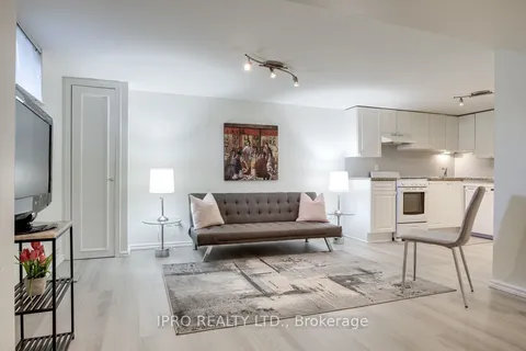 121 Memorial Park Ave, Toronto, ON M4J 2K2