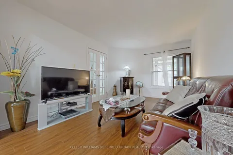 1892 Ashford Dr, Pickering, ON L1V 6C4