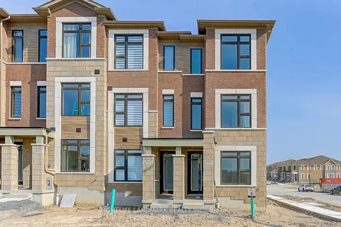 2821 Whites Rd, Pickering, ON L0H 1J0