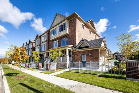 517 Old Harwood Ave, Ajax, ON L1Z 0V2