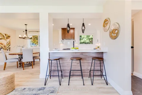 560 Tennyson Ave, Oshawa, ON L1H 3J8