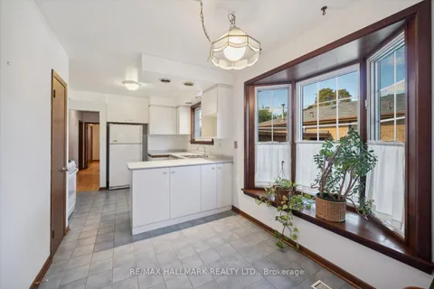 78 Eastville Ave, Toronto, ON M1M 2N9