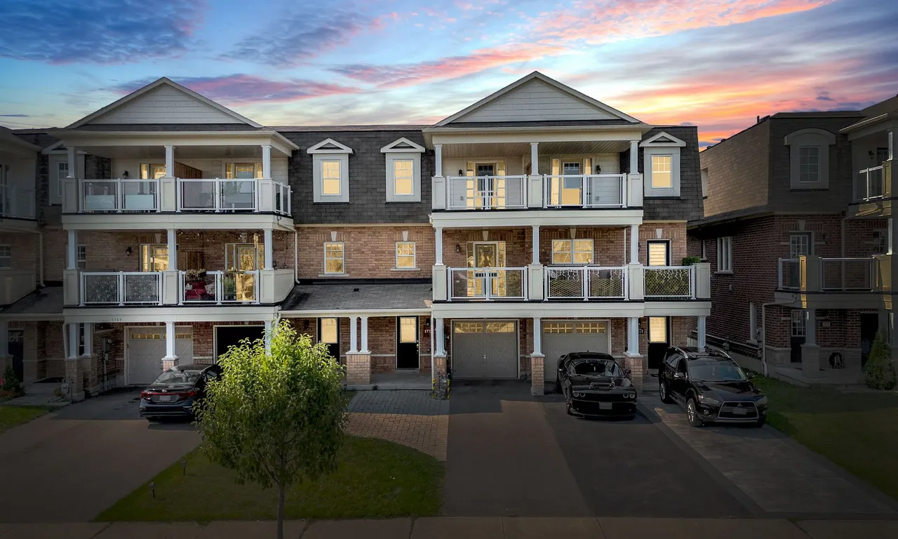 1773 Carousel Dr, Pickering, ON L1X 2R2