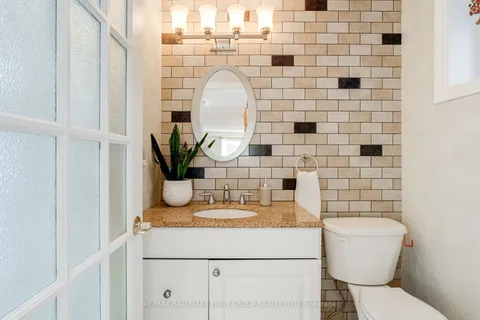 24 Habitant Cres, Whitby, ON L1P 1E2