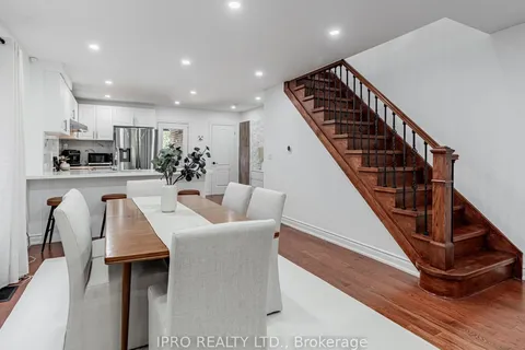 572 Coxwell Ave, Toronto, ON M4C 3B6