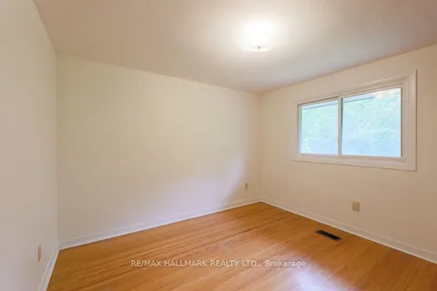 40 Claremore Ave, Toronto, ON M1N 3R9