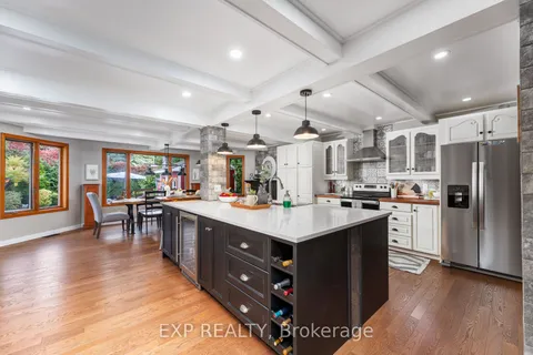 1177 Mohawk St, Oshawa, ON L1G 7B7