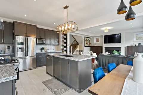 2461 New Providence St, Oshawa, ON L1H 7K4