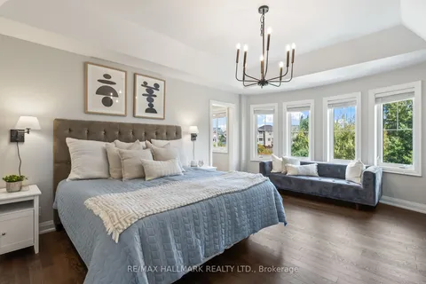 2461 New Providence St, Oshawa, ON L1H 7K4