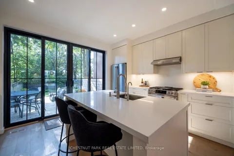 3 Selkirk St, Toronto, ON M4J 1T3