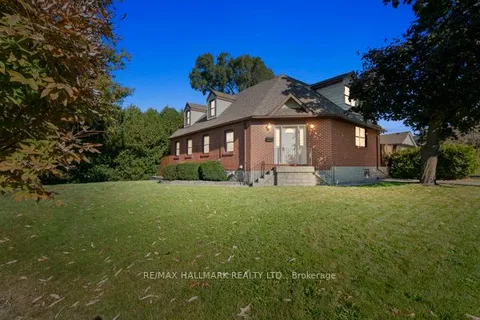 1 Squires Ave, Toronto, ON M4B 2R2