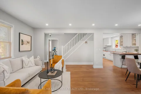 1 Squires Ave, Toronto, ON M4B 2R2