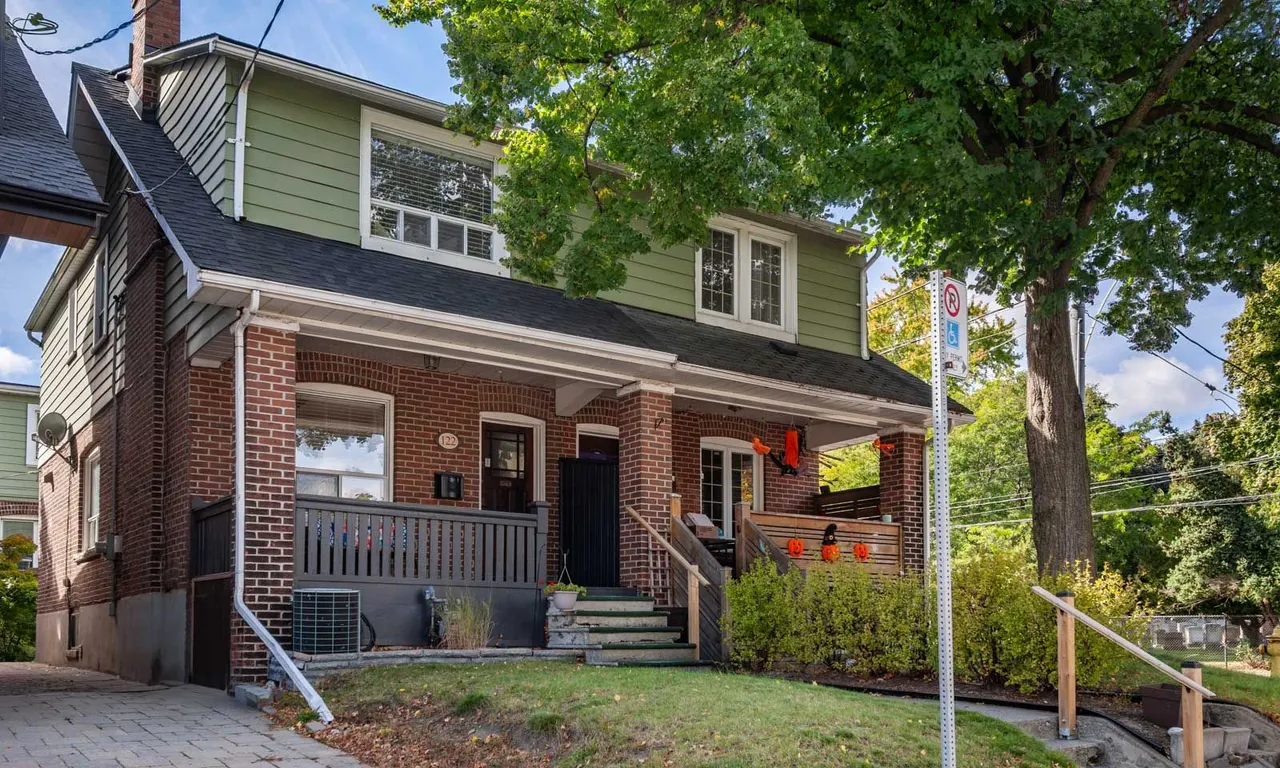 122 Rainsford Rd, Toronto, ON M4L 3N9