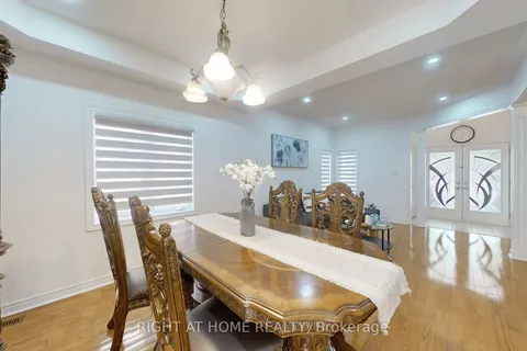 12 Pickthall Terr, Toronto, ON M1E 5K9