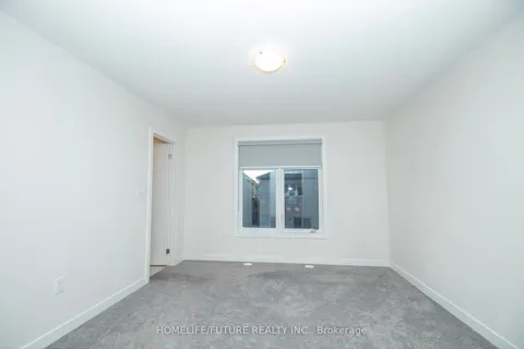 1352 Bradenton Path, Oshawa, ON L1K 1A9