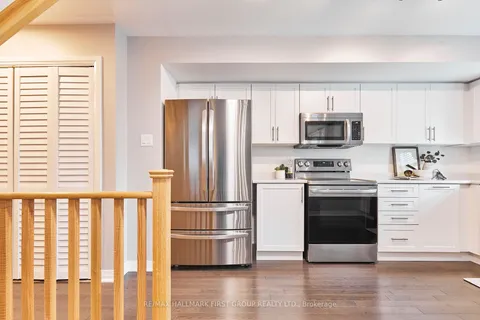 241 Lord Elgin Lane, Clarington, ON L1C 7E8