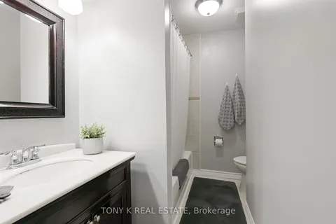 1617 Norwill Cres, Oshawa, ON L1G 7V4