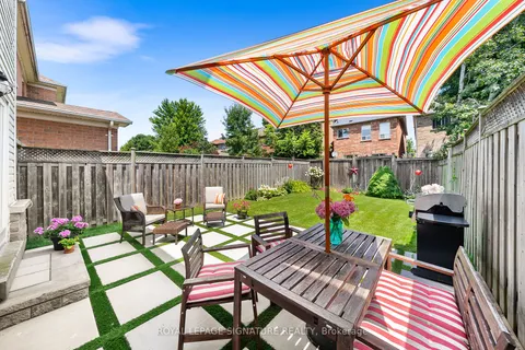 23 Eastport Dr, Toronto, ON M1C 5G2