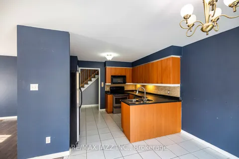 1 Crough St, Clarington, ON L1C 5M5