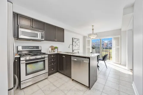 42 Cottage Cres, Whitby, ON L1R 0B2
