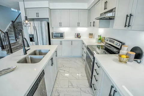 82 Cotton St, Clarington, ON L1C 5H2