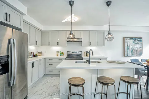 82 Cotton St, Clarington, ON L1C 5H2