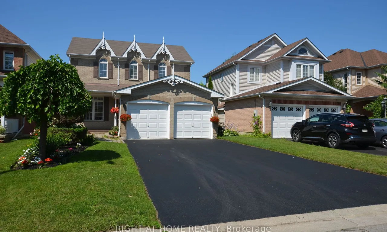 1172 Westridge Dr, Oshawa, ON L1K 2L1