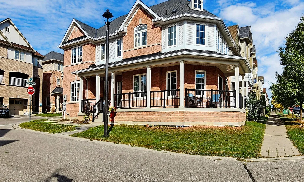 20 Boylett Rd, Ajax, ON L1Z 0M7