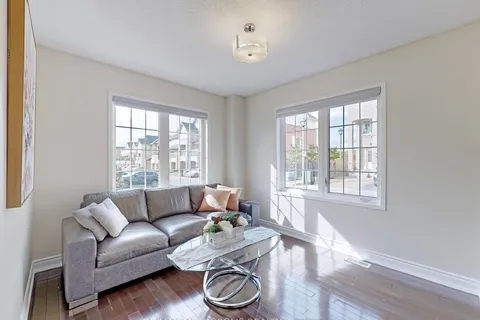 20 Boylett Rd, Ajax, ON L1Z 0M7