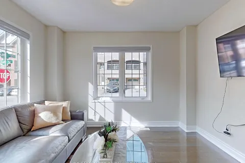 20 Boylett Rd, Ajax, ON L1Z 0M7