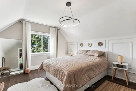 15 Singleton Rd, Toronto, ON M1R 1H8