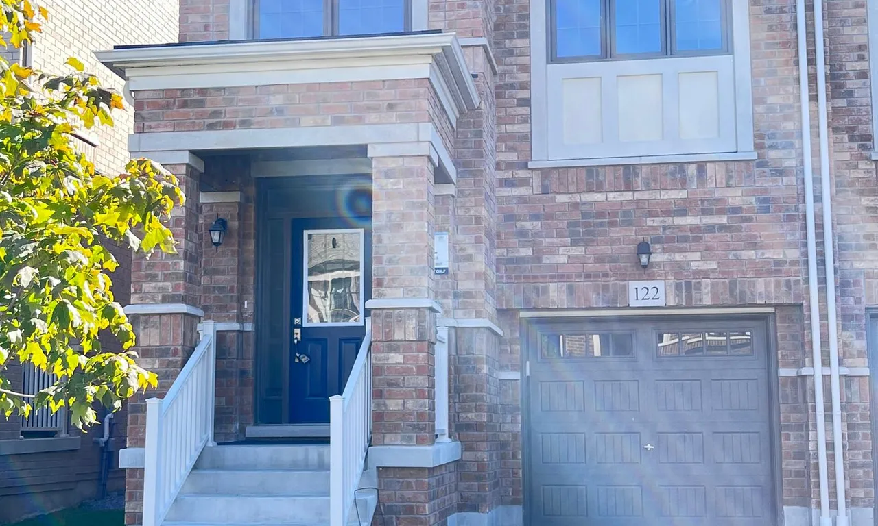 122 Laing Dr, Whitby, ON L1P 0N5