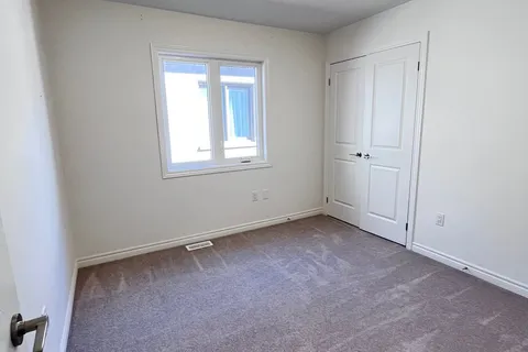 122 Laing Dr, Whitby, ON L1P 0N5