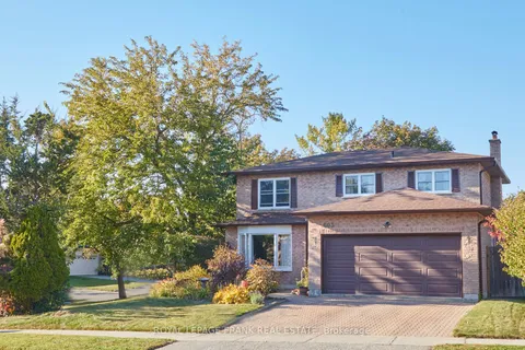 603 Bradley Dr, Whitby, ON L1N 6W4