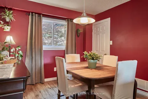 603 Bradley Dr, Whitby, ON L1N 6W4
