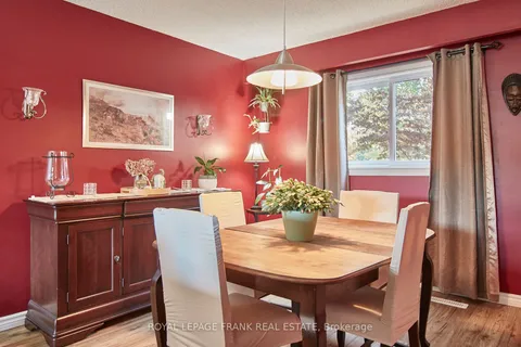 603 Bradley Dr, Whitby, ON L1N 6W4
