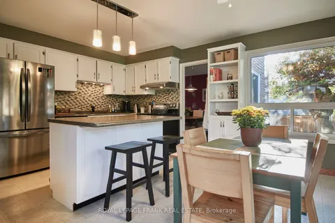 603 Bradley Dr, Whitby, ON L1N 6W4