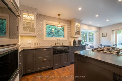 1207 Halsey Lane, Pickering, ON L1X 1W1