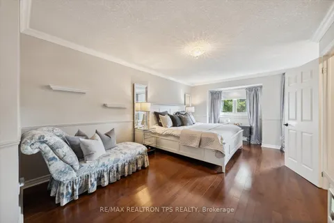 16 Duke St, Whitby, ON L1M 1C6