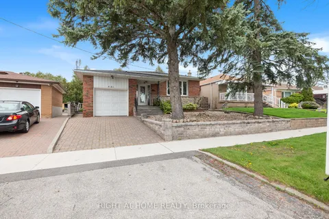 46 A Courton Dr, Toronto, ON M1R 1K8