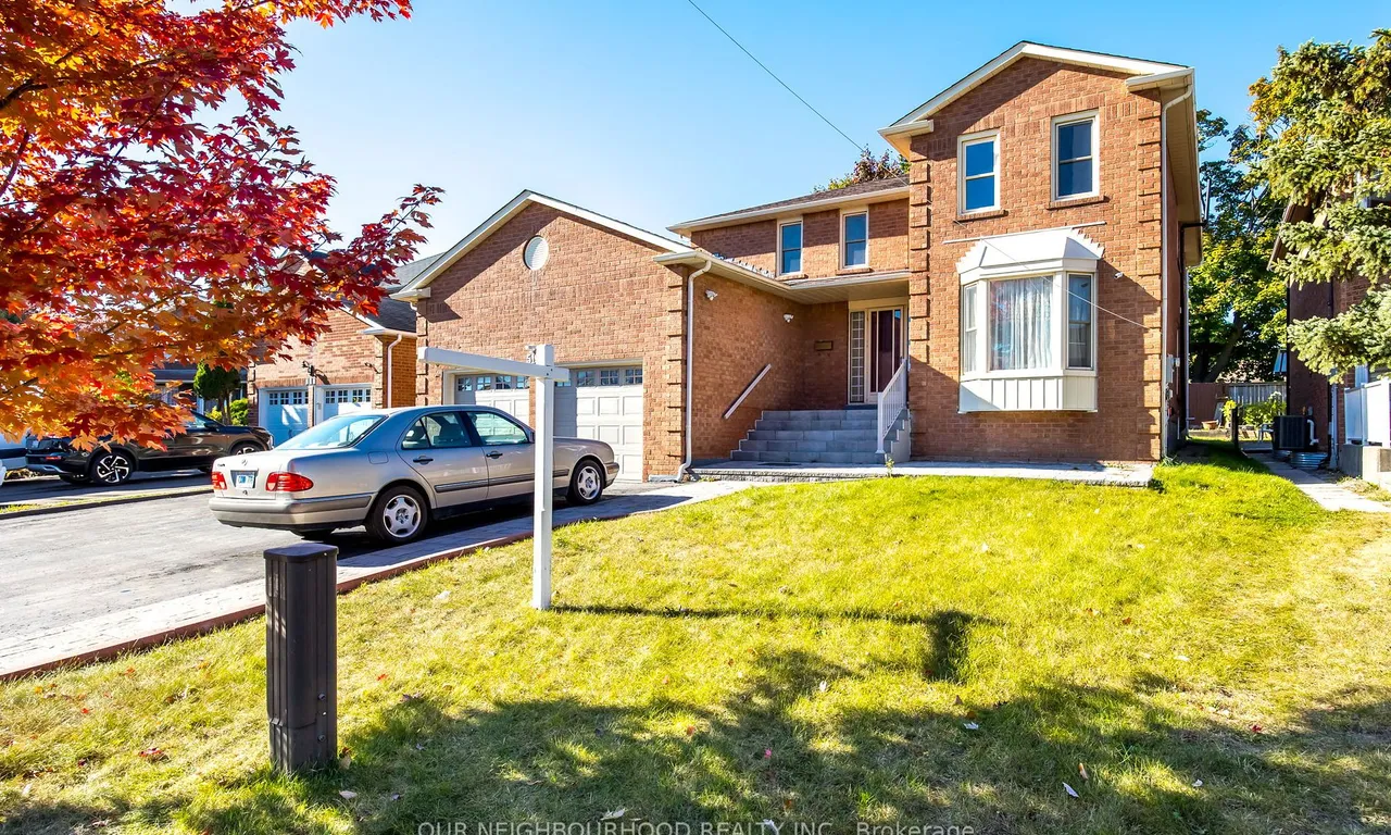 519 Sundown Cres, Pickering, ON L1V 6A8