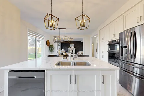 84 Grady Dr, Clarington, ON L1B 1G9