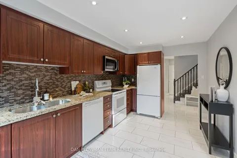 14 Firwood Ave, Clarington, ON L1E 1P5