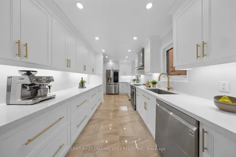 8 Keys Dr, Ajax, ON L1T 3R1