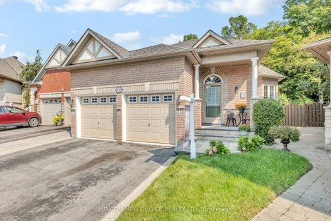 328 Mapleview Crt, Pickering, ON L1X 2X3