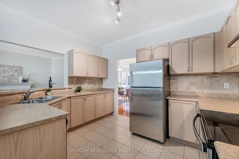 328 Mapleview Crt, Pickering, ON L1X 2X3
