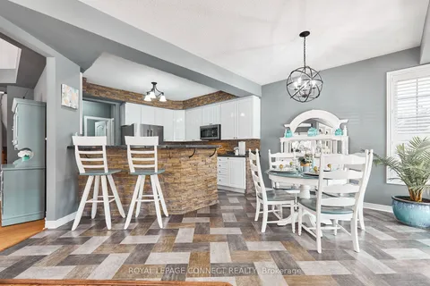 133 Vipond Rd, Whitby, ON L1M 1K9